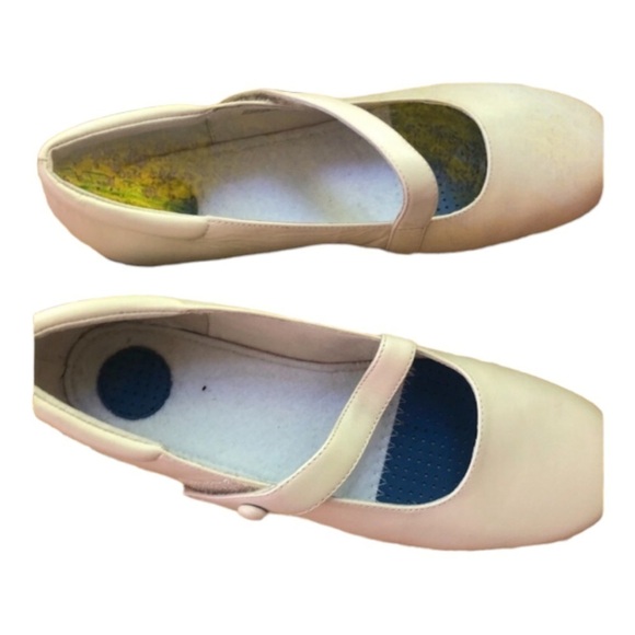 - Women’s Flat shoes Beautiful Vintage Size 9 M - Picture 4 of 7